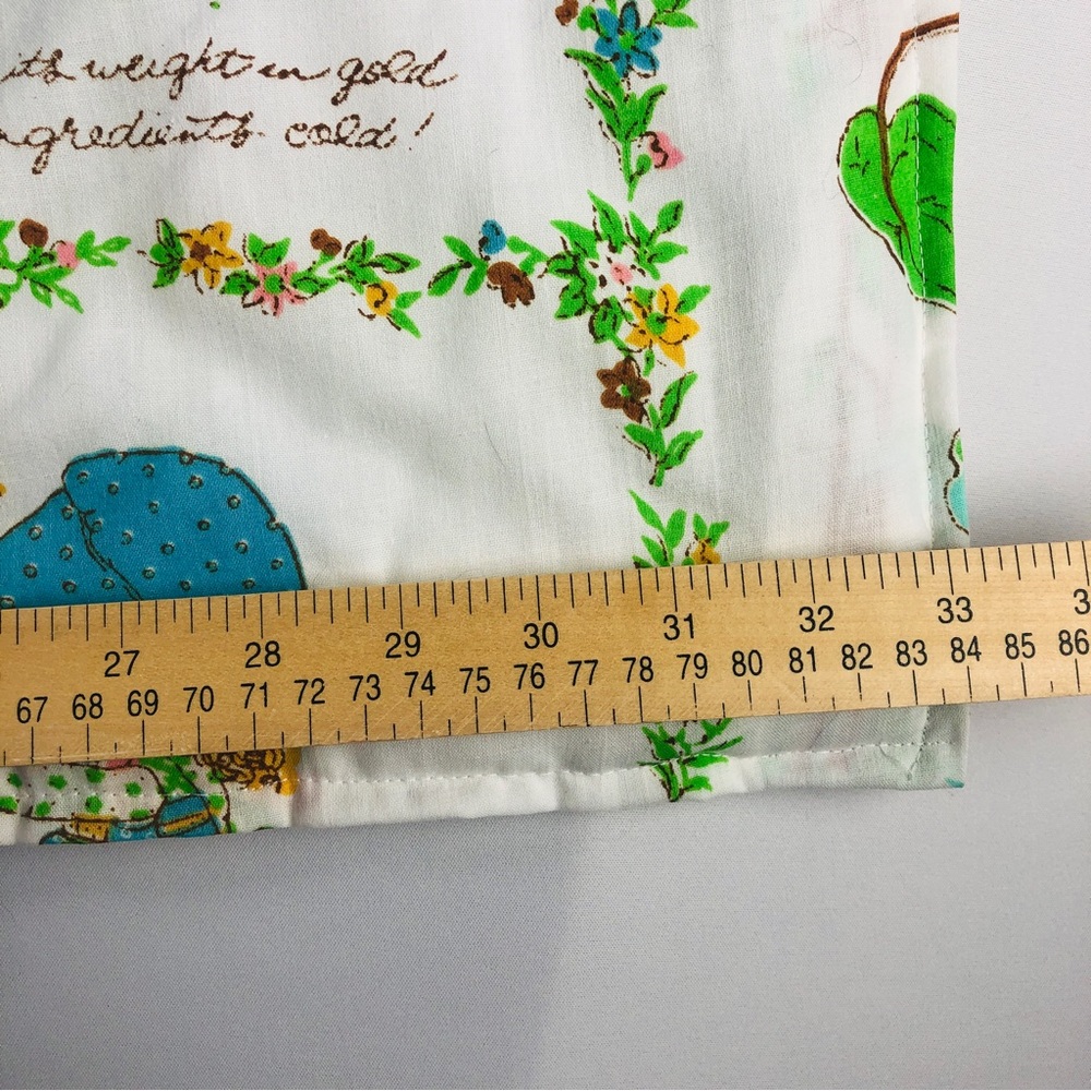 Vintage 70s Holly Hobbie blanket or tablecloth 1970s prairie big bonnet girls - Picture 6 of 6